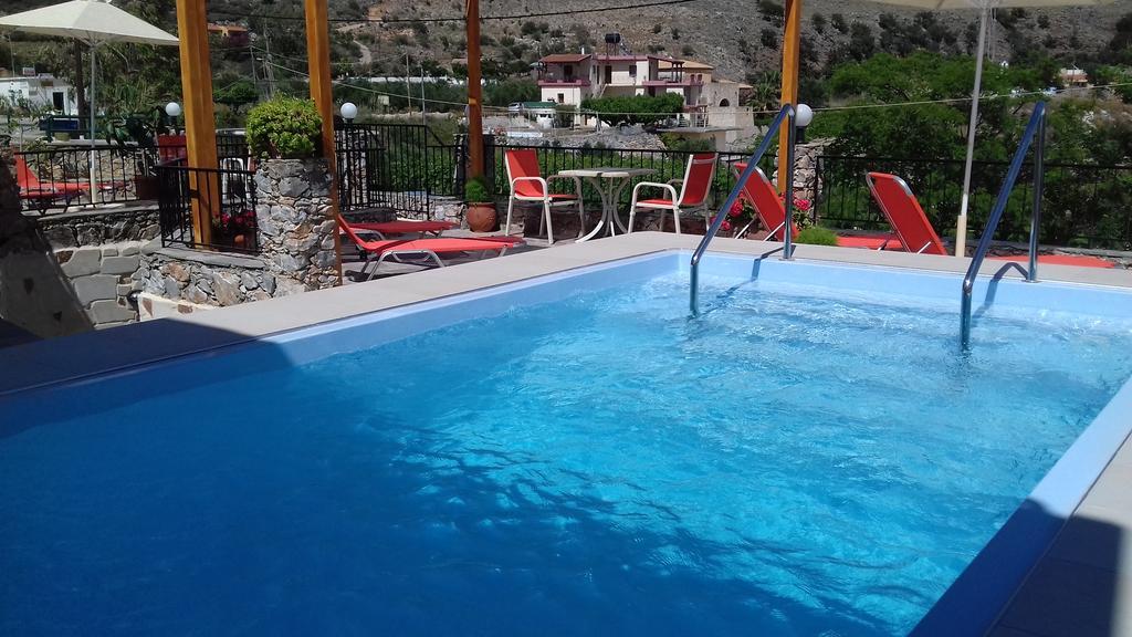 Irida Aparthotel Джорджополис Екстериор снимка