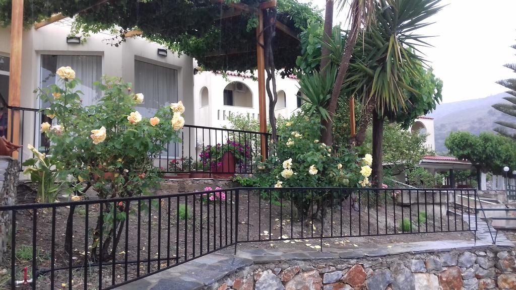 Irida Aparthotel Джорджополис Екстериор снимка