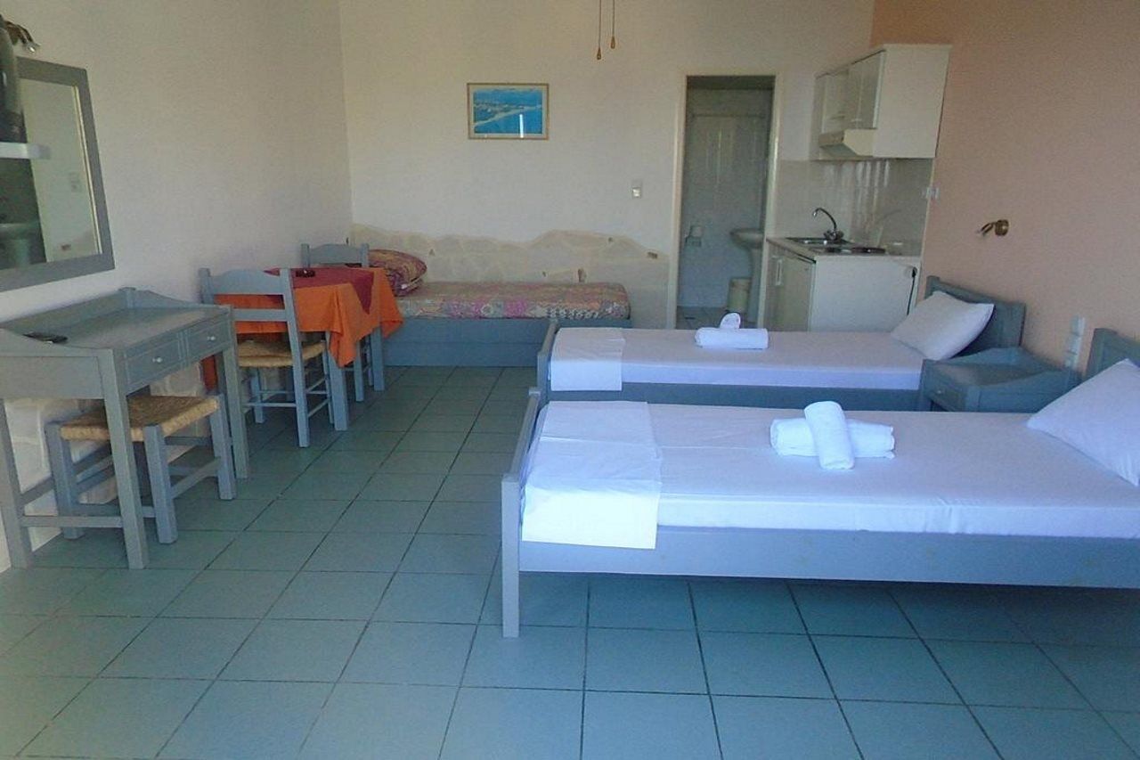 Irida Aparthotel Джорджополис Екстериор снимка