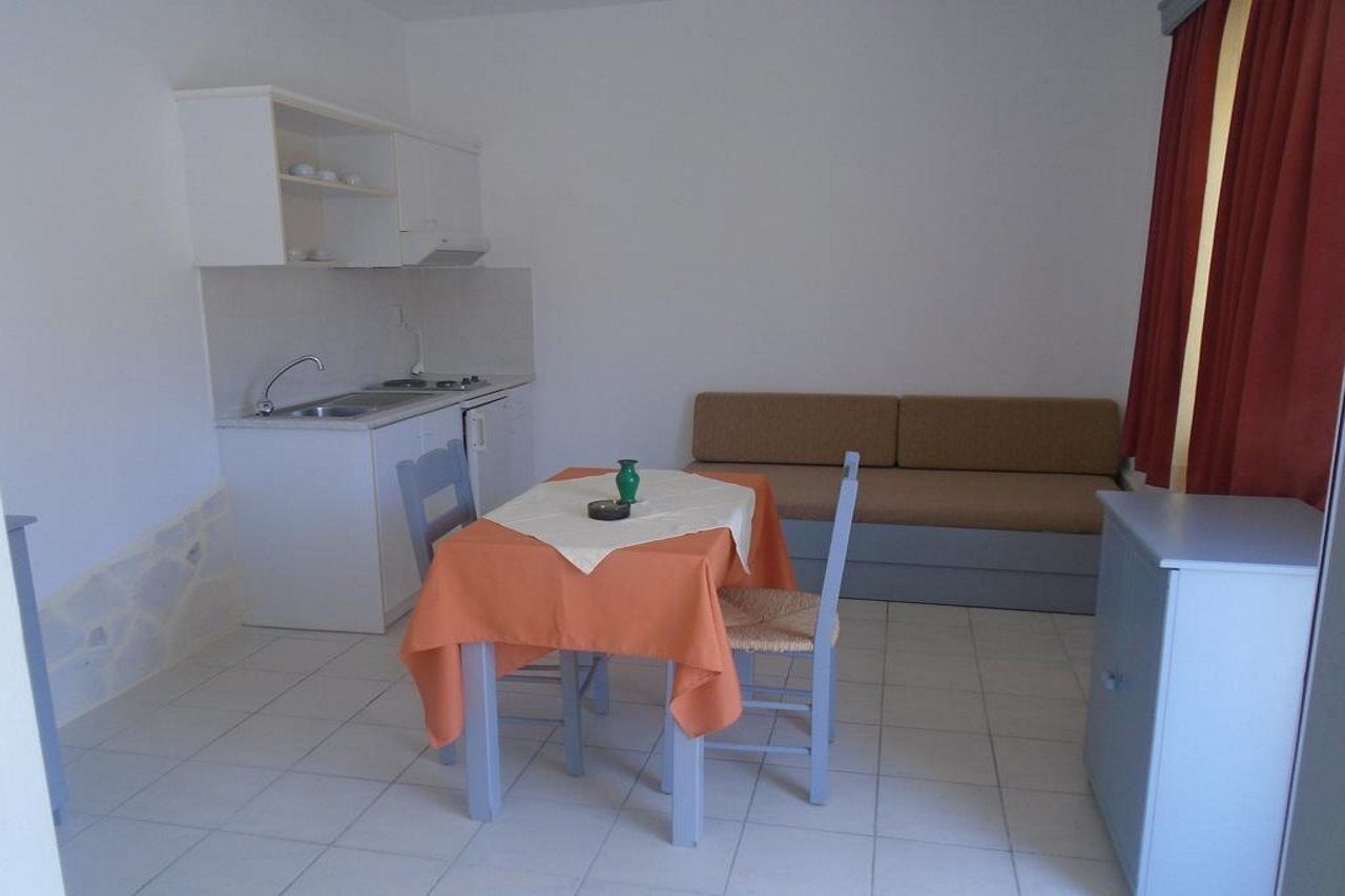 Irida Aparthotel Джорджополис Екстериор снимка
